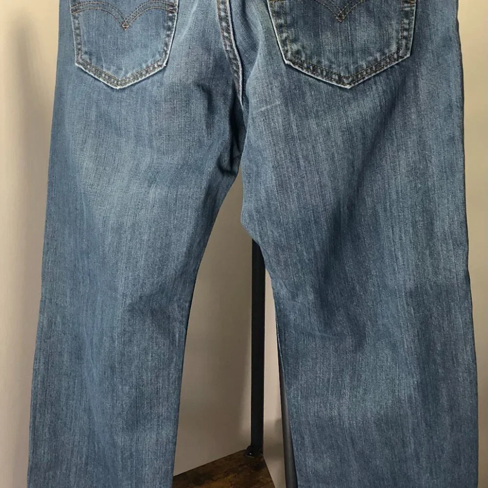 Men's Levi's Strauss Original Rivited 559 Style 32 x 30 - Picture 5 of 7